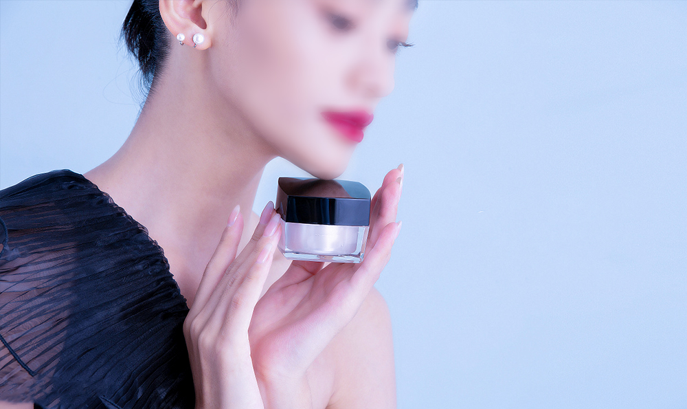 邂逅淡香水的香调表 - 解析美容护肤行业的奥秘